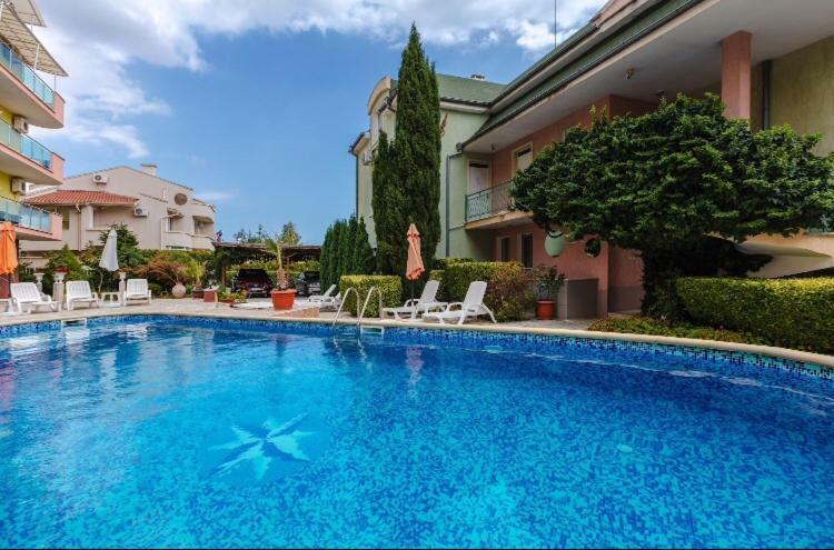 Duplex Apartments Sveti Vlas Exterior photo